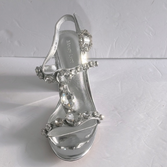 Meuey Lyot Chunky Heel Rhinestone Sandals Open Toe Shoes Size 40 or 9.5 US NIB - Picture 6 of 10